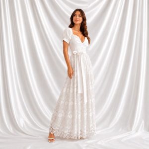 Vestido largo de encaje blanco