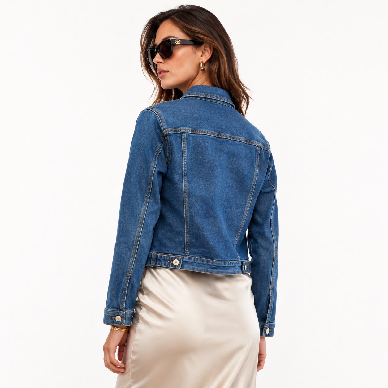 Chaqueta de mezclilla clásica azul de corte entallado - Imagen 2